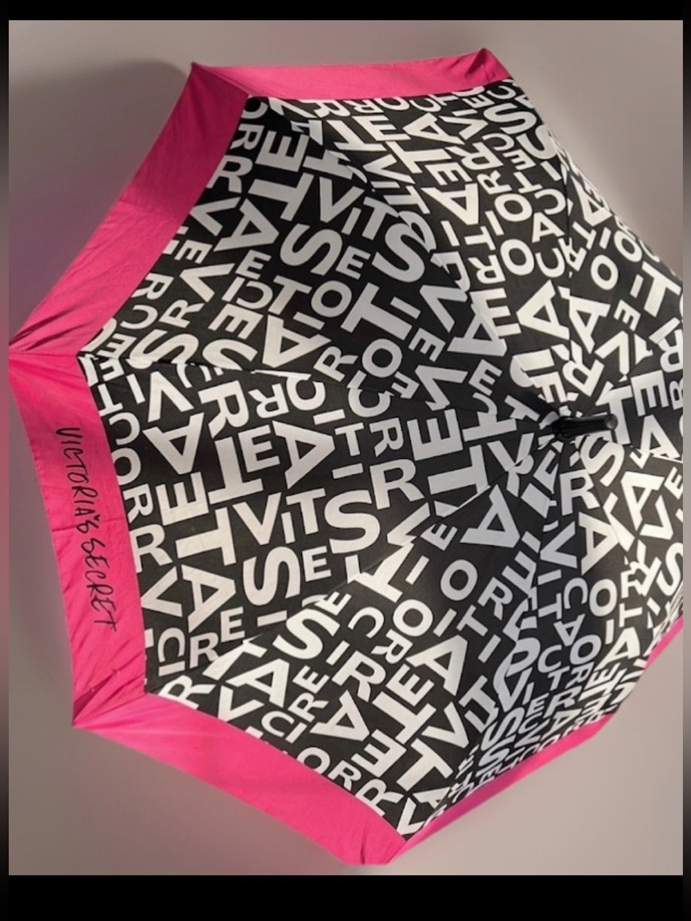 Limited Edition Victoria’s Secret Hot Pink & Black Umbrella